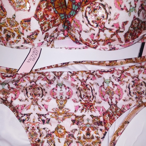 Victoria Secret Swim Suit Bikini Set‎ - Picture 3 of 5